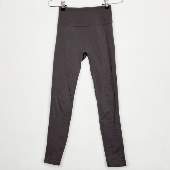 Lululemon Free To Flow 7/8 Yoga Tight, Mauve Purple Magnum/White size 2 - Picture 3 of 6